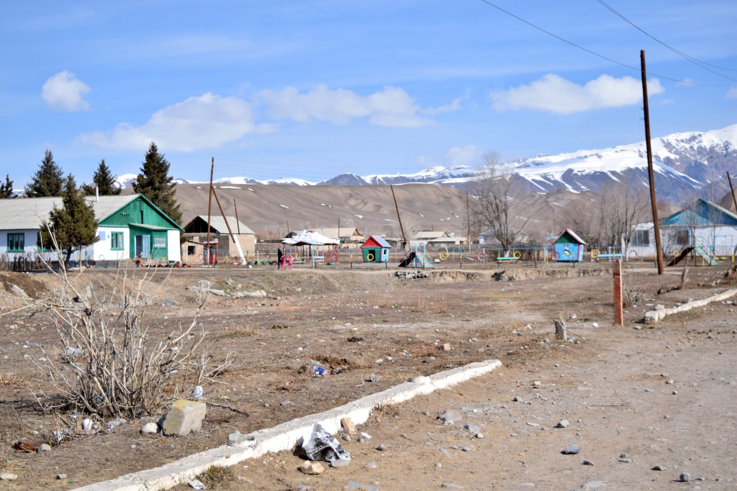 Talking “Citizen Science” in remote communities of the Kyrgyz Tien-Shan mountains